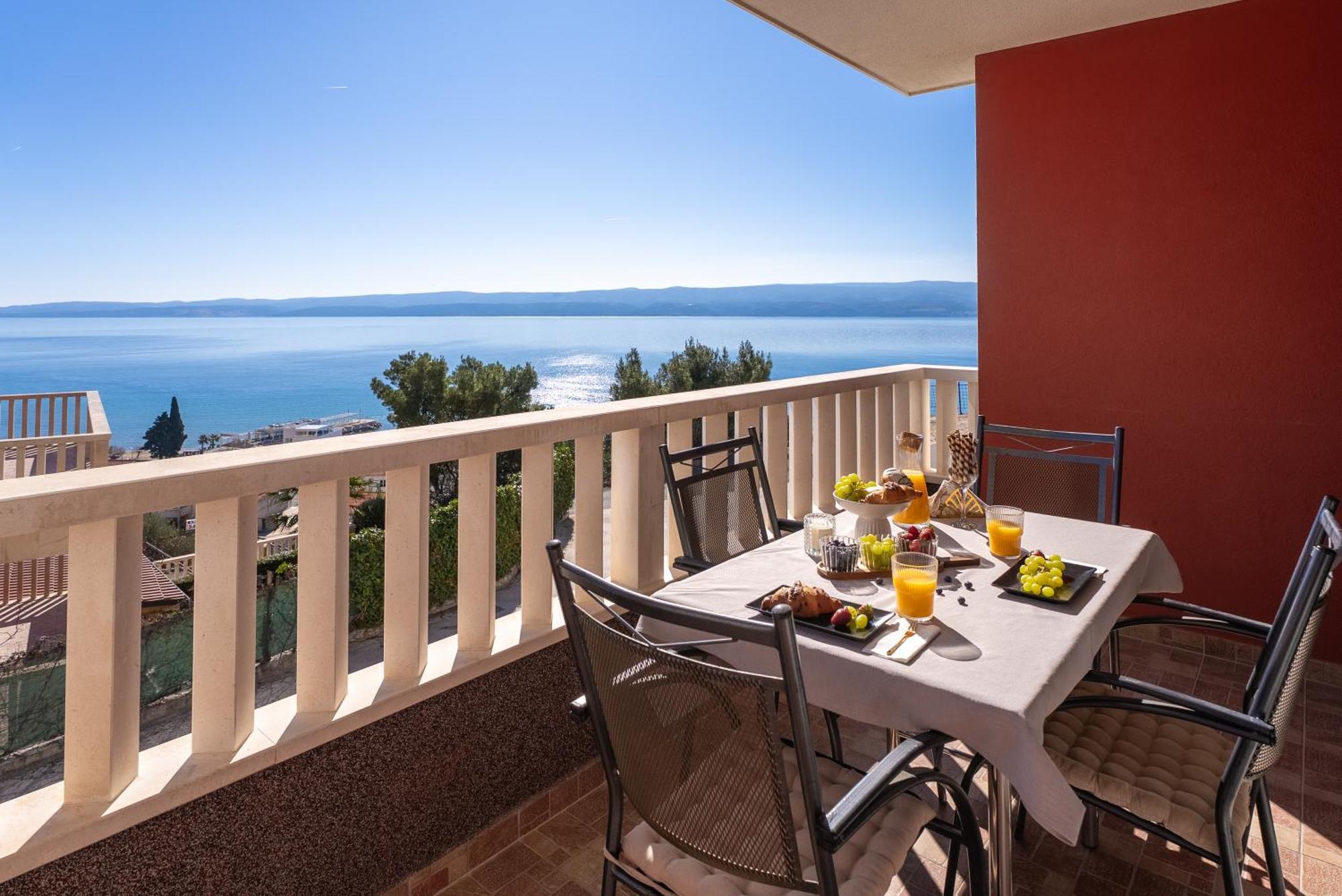 Apartments Bakota Omis Exterior photo